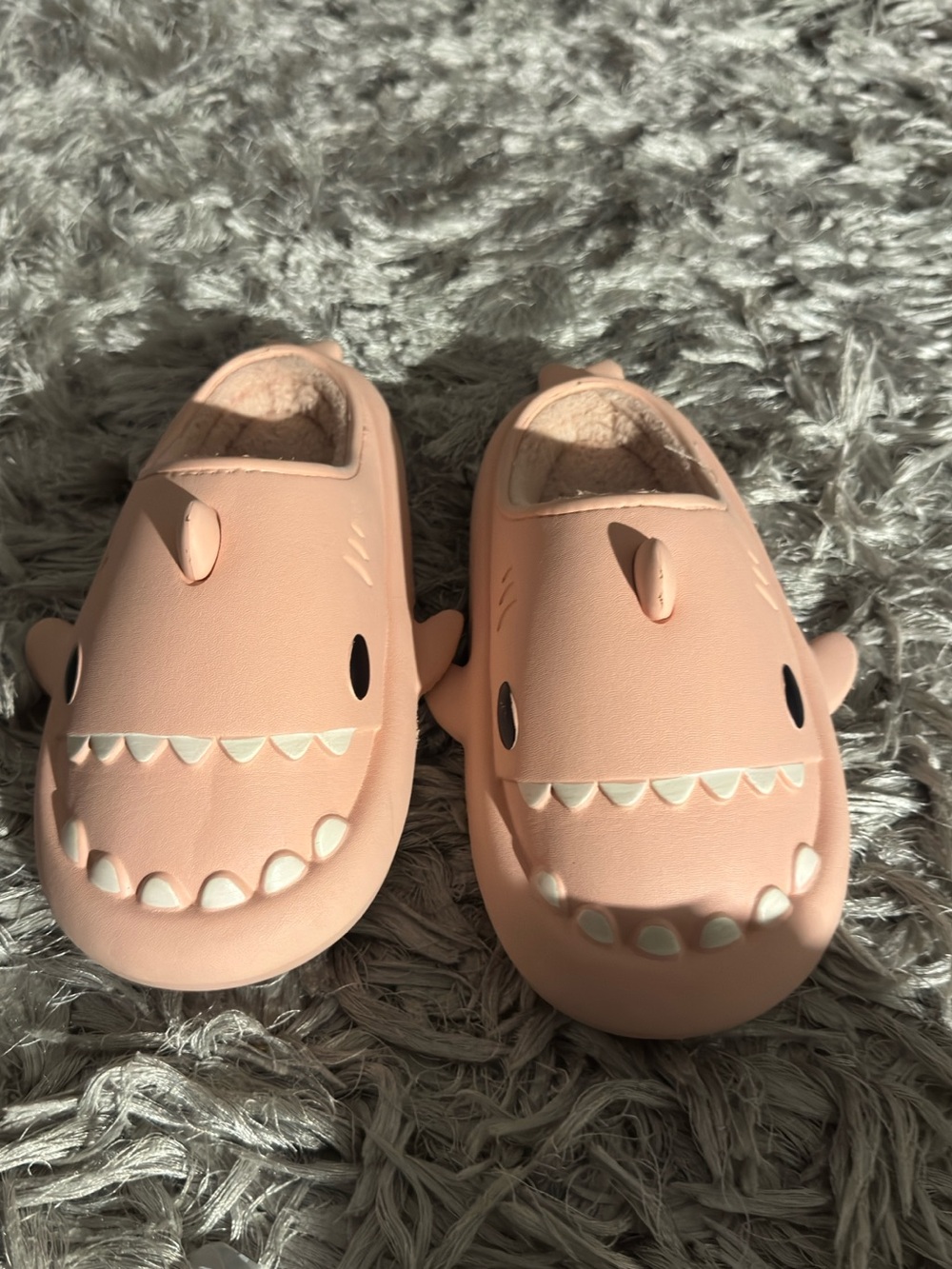 Kids Shark Slip-On Slippers in Light Pink